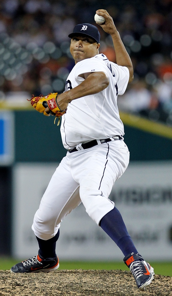 El dominicano Alfredo Simón ganó el 20 de agosto del 2015 y puso su récord en 11-7 en la temporada del 2015