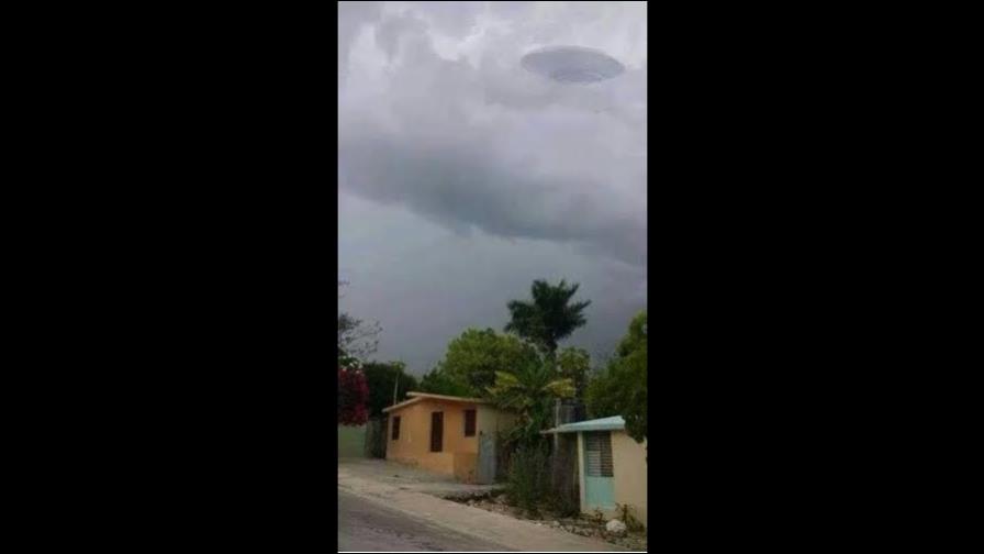 ¡Ovnis y extraterrestres a la vista! Avistamientos y experiencias dominicanas (1 de 2) ¡Ovnis y extraterrestres a la vista! Avistamientos y experiencias dominicanas (1 de 2)