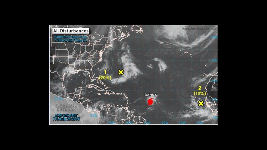 El huracán Danny sube a categoría 3 en su avance hacia las Antillas Menores