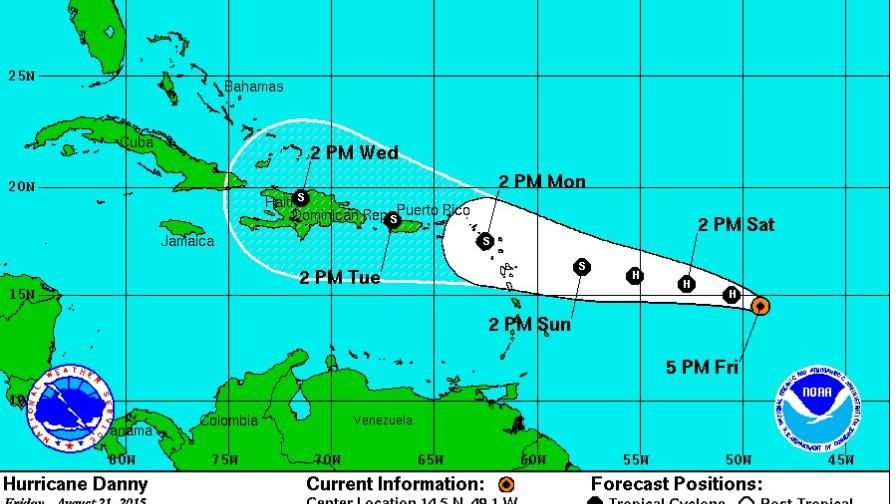 “Danny”, fortalecido como huracán categoría 3, mantiene su dirección a las islas