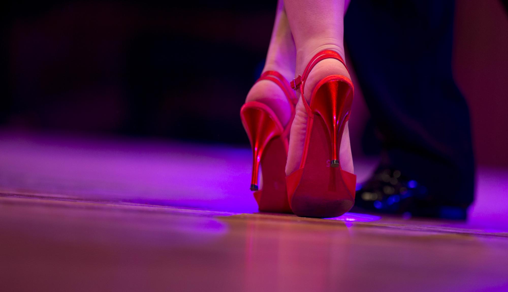 Más de 70 parejas de 43 países participan este año en el campeonato, en las categorías de pista y escenario.