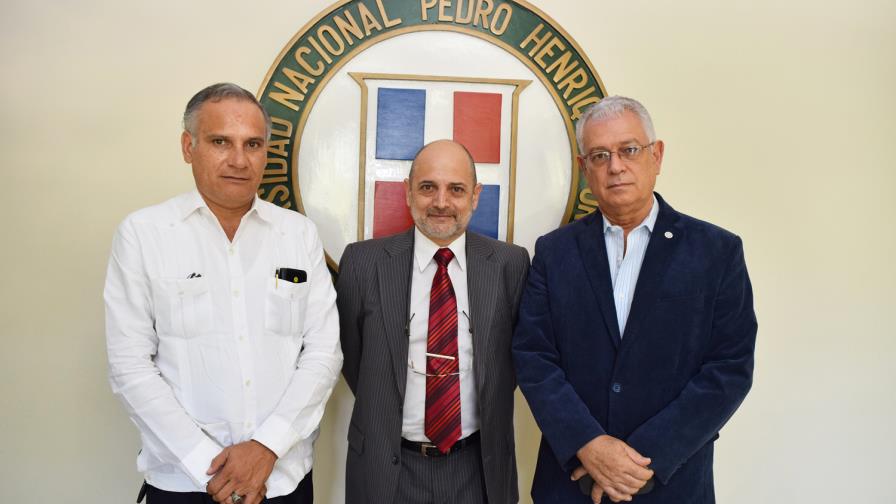 UNPHU ve factible aprovechar algas para biodiesel y alimento