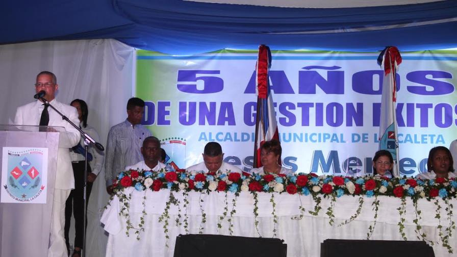 Alcaldía de La Caleta realiza acto rendición de cuentas de su comunidad