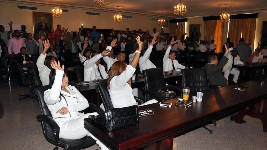 Eligen nuevo bufete directivo de la Sala Capitular  del Ayuntamiento de Santiago