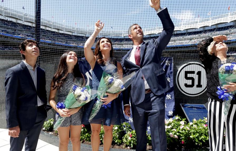 Los Yanquis retiran el número 20  que uso el receptor Jorge Posada 