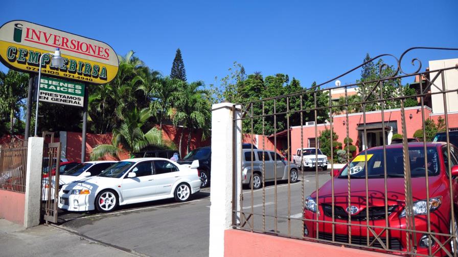 Desconocidos atracan en Santiago agencia de carros y se llevan más de RD$3 millones