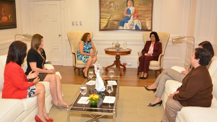 El Parlacen ve avances en temas relacionados con derechos de la mujer 