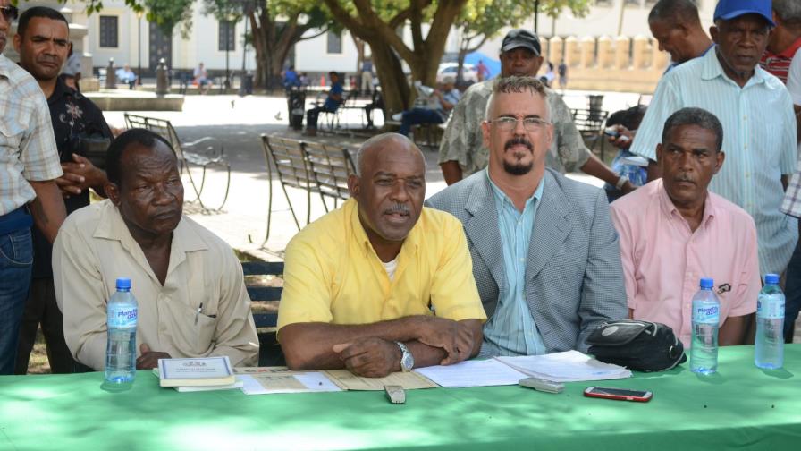 Buhoneros de la Zona Colonial denuncian desalojo por parte del cabildo 