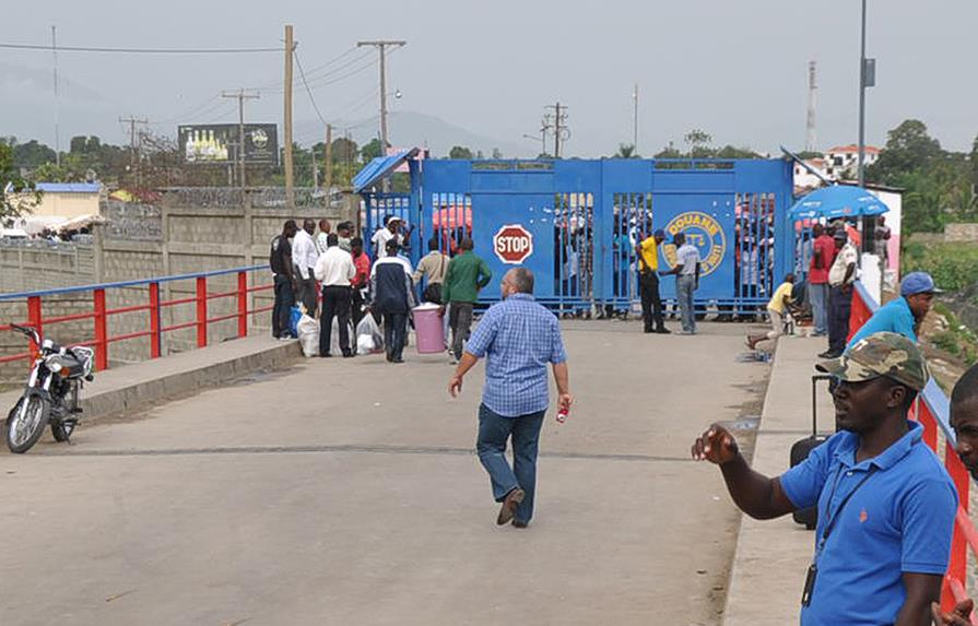 Impiden la entrada de camiones y camionetas desde Haití por Dajabón