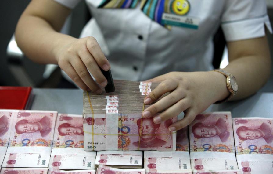 Casi 300.000 millones de yuanes inyectados en dos días buscan dar liquidez al sistema bancario chino