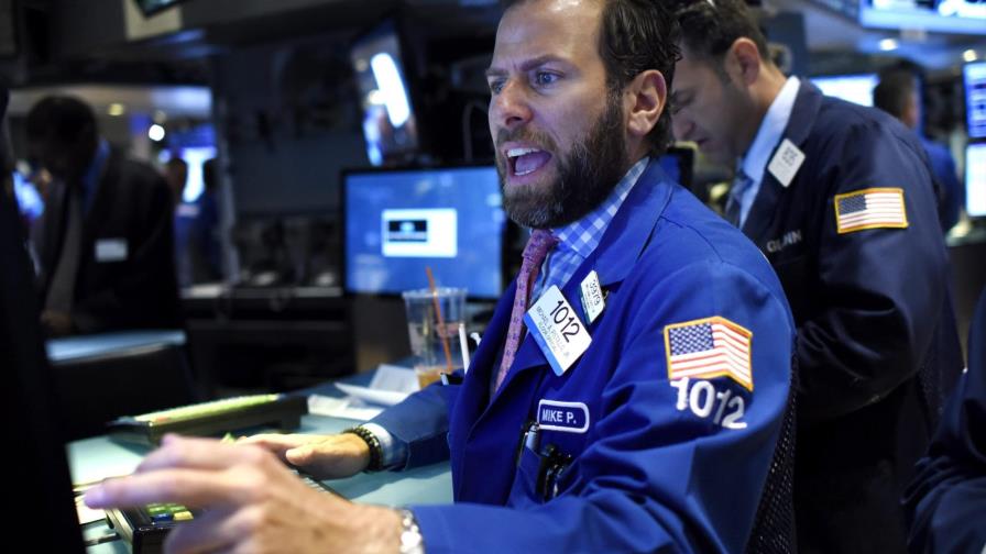 Wall Street sobrevive a otro día de locura, ahora traducido en ganancias