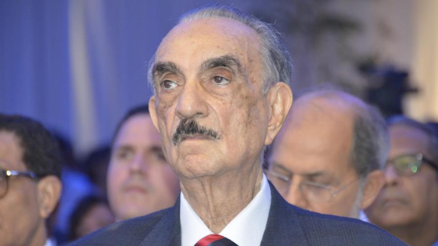 José Rafael Abinader propone que los funcionarios no ganen más de 12 salarios mínimos al mes