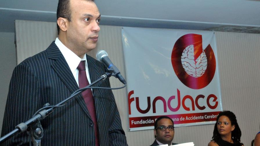 Feliz Vinicio Lora está en cuidados intensivos de CEDIMAT