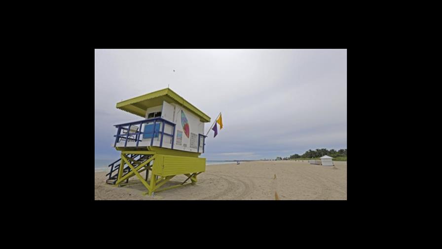 EEUU alerta ante la posible llegada el lunes de la tormenta Erika a Florida