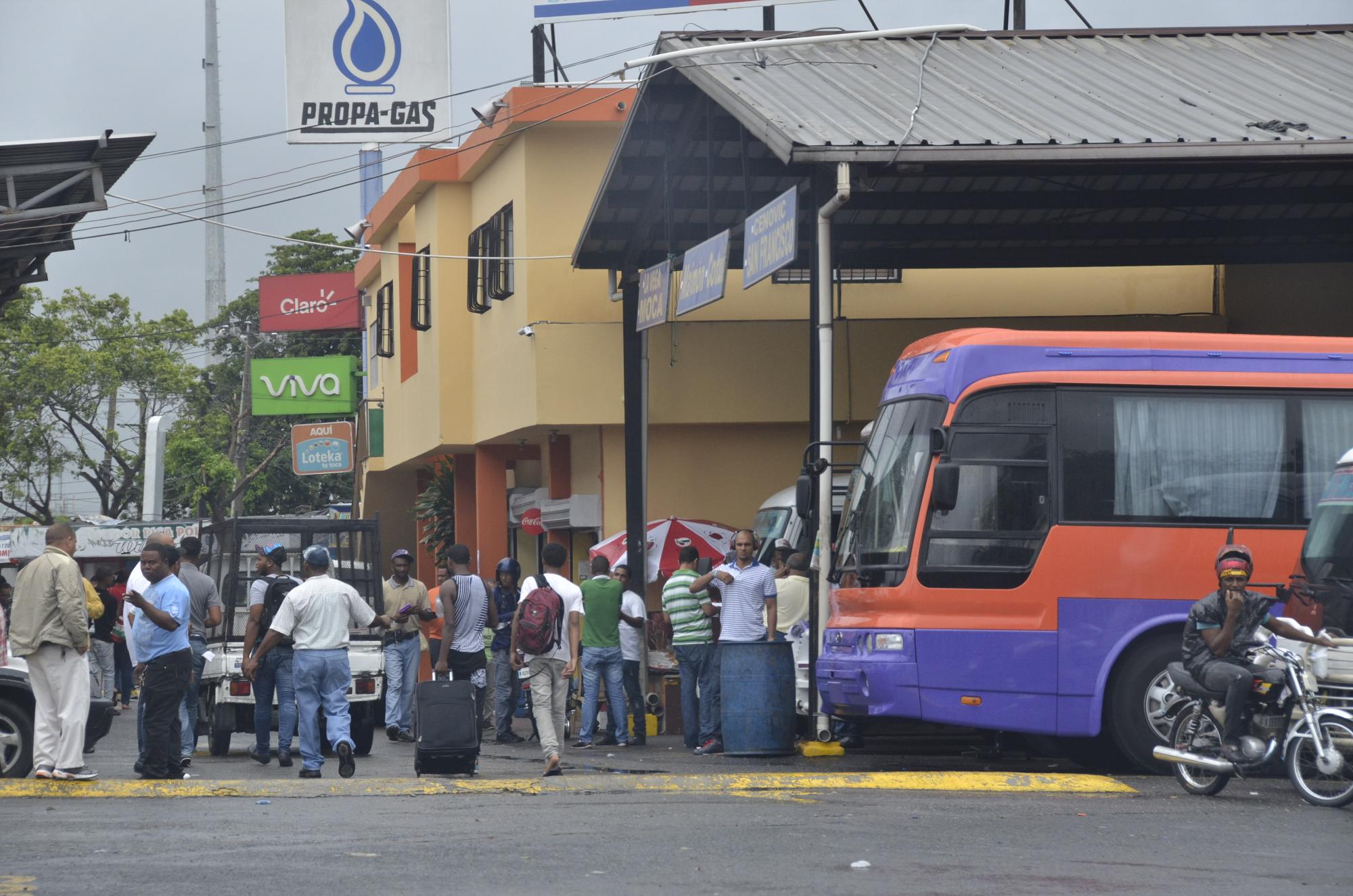 Parada de autobuses del kilómetro 9 de la autopista Duarte.