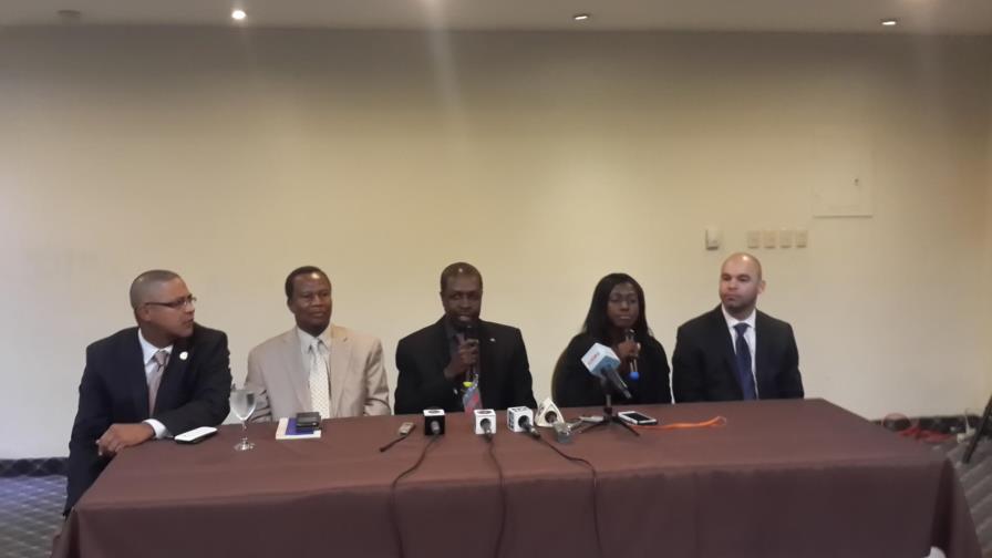 Candidato presidencial ataca gobierno de Haití por no facilitar documentos a sus ciudadanos