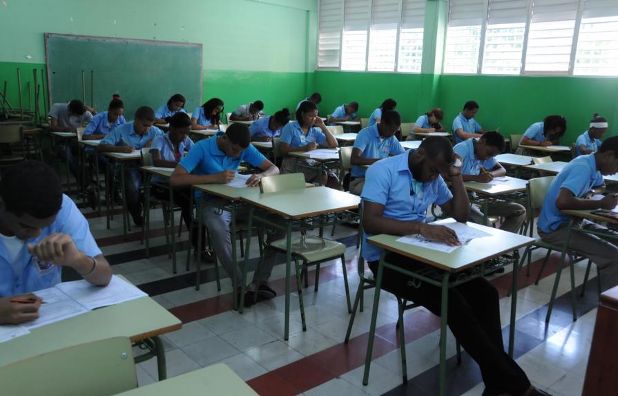 Educación aplaza para el martes las pruebas nacionales de reposición