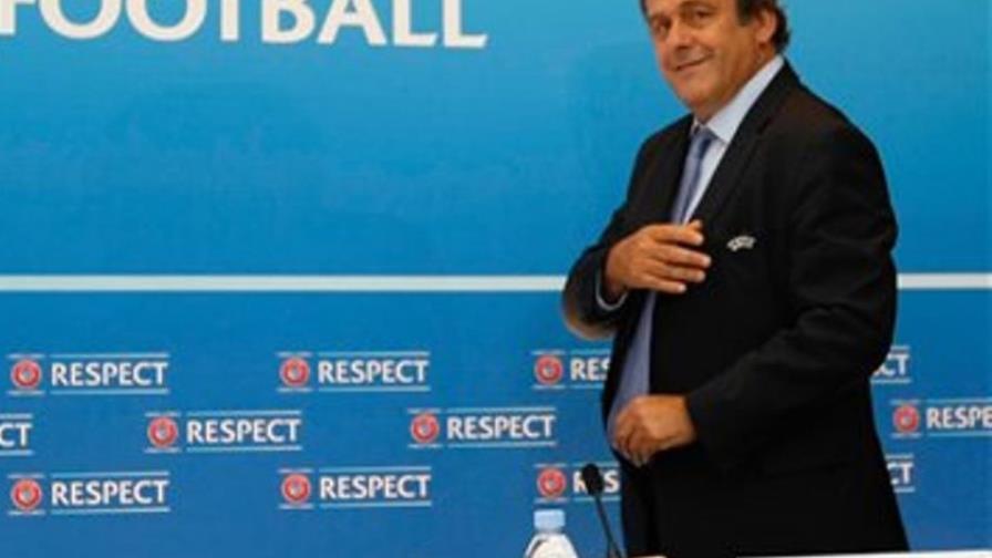 Michel Platini rehúsa hablar sobre problemas de la FIFA Michel Platini rehúsa hablar sobre problemas de la FIFA