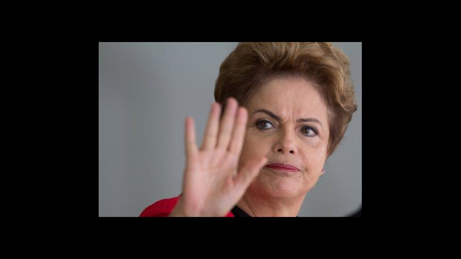 Rousseff enfrenta amenaza de juicio político 
