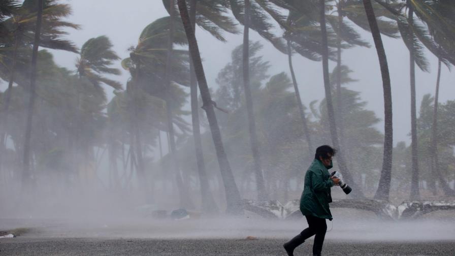 Tormenta Erika llega hoy a Cuba debilitada en forma de depresión tropical