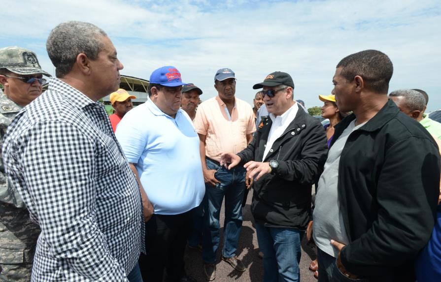 Gonzalo Castillo realiza  evaluación de los daños causados por Erika en el Sur