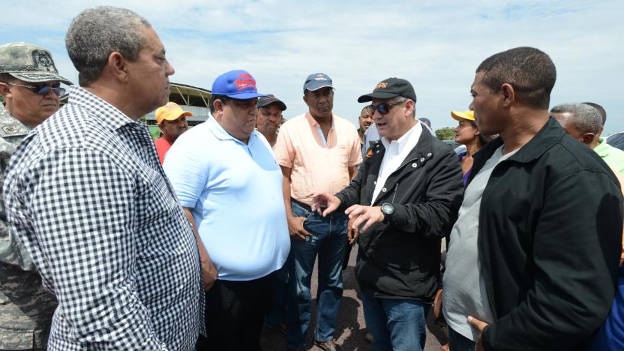 Gonzalo Castillo realiza  evaluación de los daños causados por Erika en el Sur