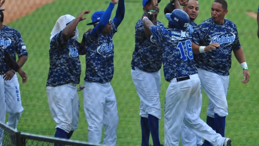 Patin-Boys ganan y avanzan a la final del Clásico Arnulfo Gutiérrez de softbol