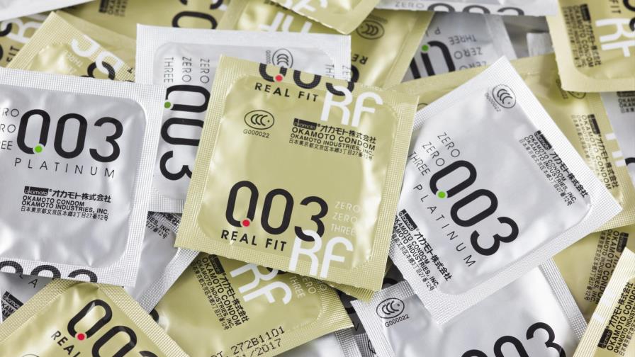 Por qué turistas chinos prefieren los condones Okamoto de Japón