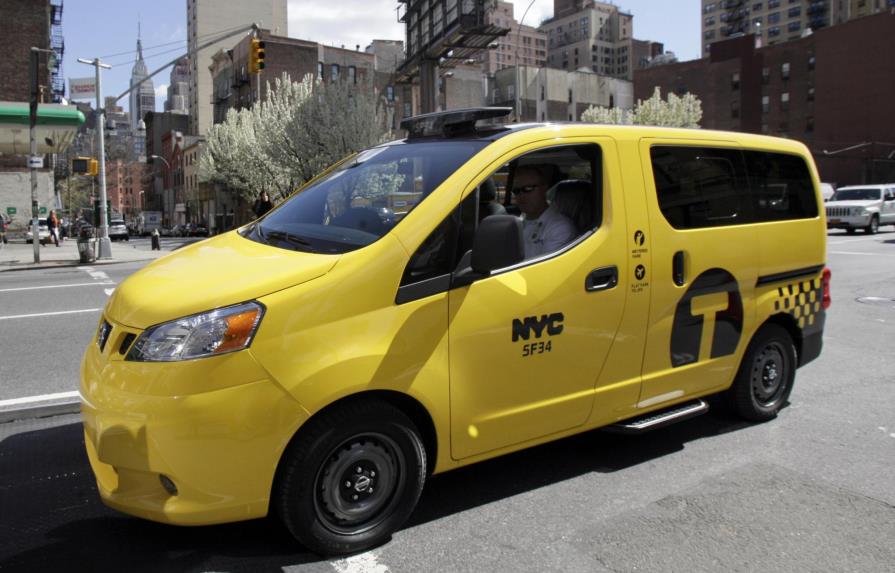 El estándar del taxi de Nueva York llama la atención porque está equipado para cargar móviles