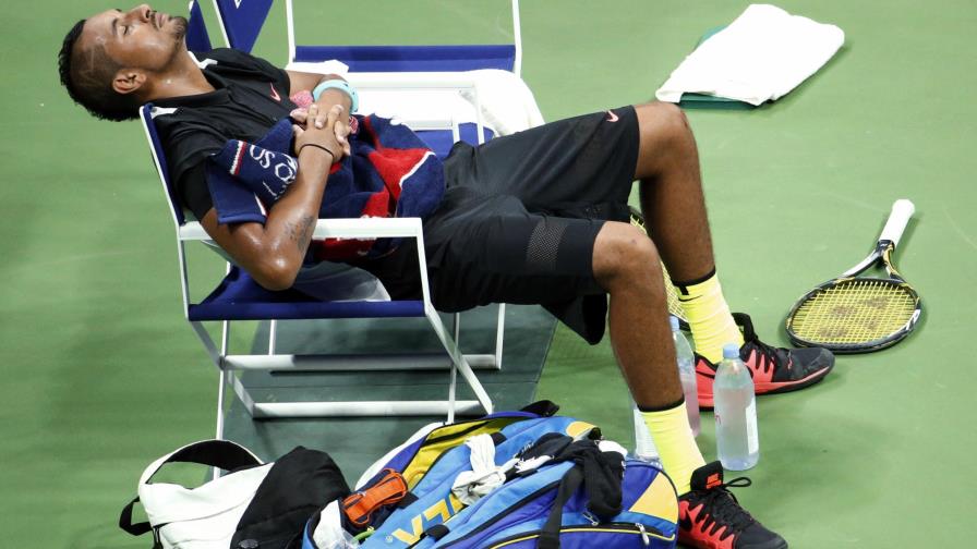 Los descansos de Nick Kyrgios asombran en Flusghing Meadows