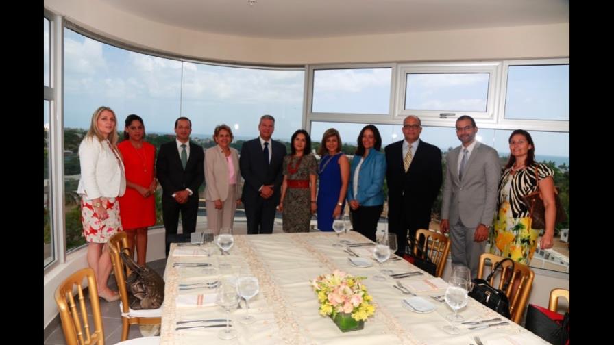 Proyecto Sansoucí trata soluciones del destino Santo Domingo con instituciones