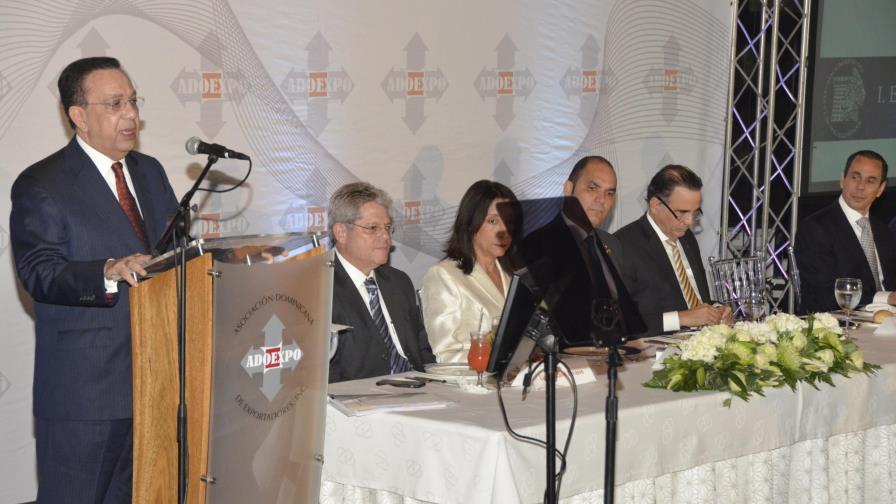 Gobernador del Banco Central anuncia PIB crece 6.4% en primer semestre de 2015 Gobernador del Banco Central anuncia PIB crece 6.4% en primer semestre de 2015