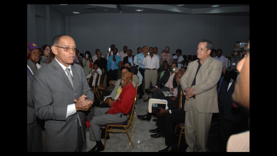 El PLD trata de calmar ánimos de los aspirantes municipales