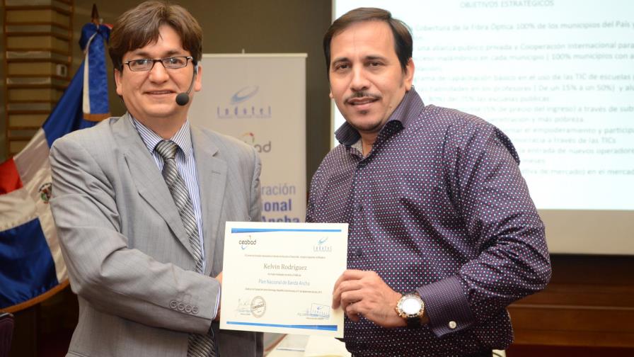 Indotel: En 2020, el 80% de la población dominicana debe estar conectada a Internet