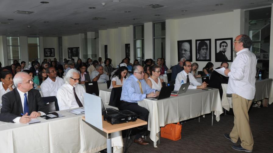 “Políticas culturales    de AL son obsoletas”