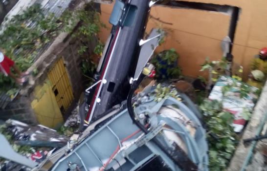 Mujer cuya casa fue afectada por helicóptero: “Pensé que era el ciclón que se había metido”