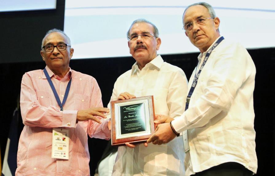 Danilo Medina inaugura un congreso de porcicultores de la región