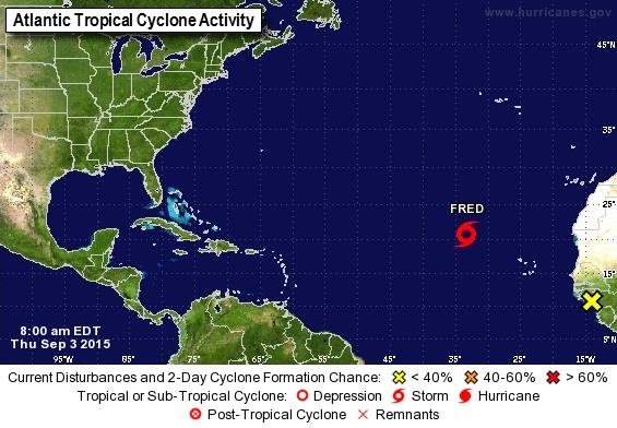 La debilitada tormenta Fred se resiste a degradarse en el Atlántico