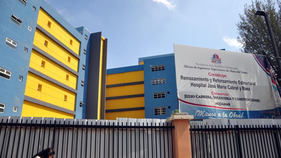 Gobierno adjudicó contratos de hospitales a empleados públicos Gobierno adjudicó contratos de hospitales a empleados públicos