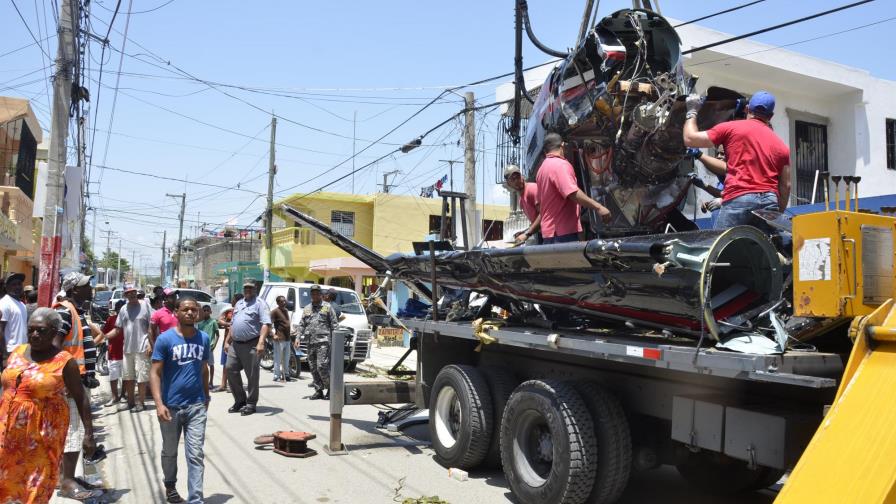 Levantan restos de helicóptero cayó en Maquiteria Levantan restos de helicóptero cayó en Maquiteria