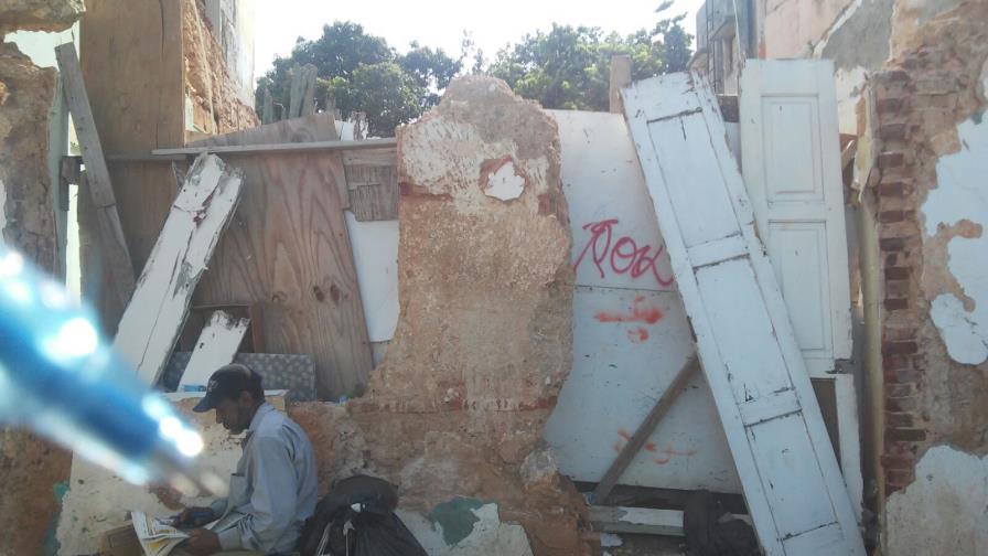 Médicos piden construir anexo de emergencia del Padre Billini