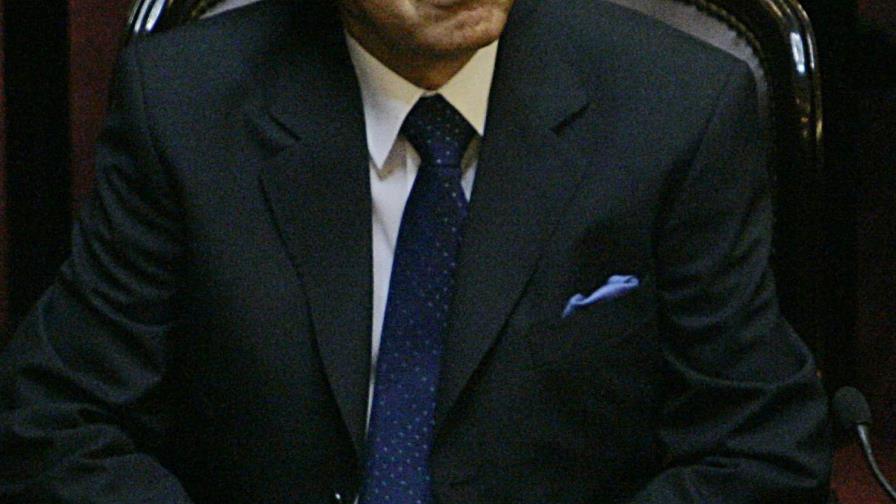 Menem se niega declarar en juicio por encubrimiento atentado 