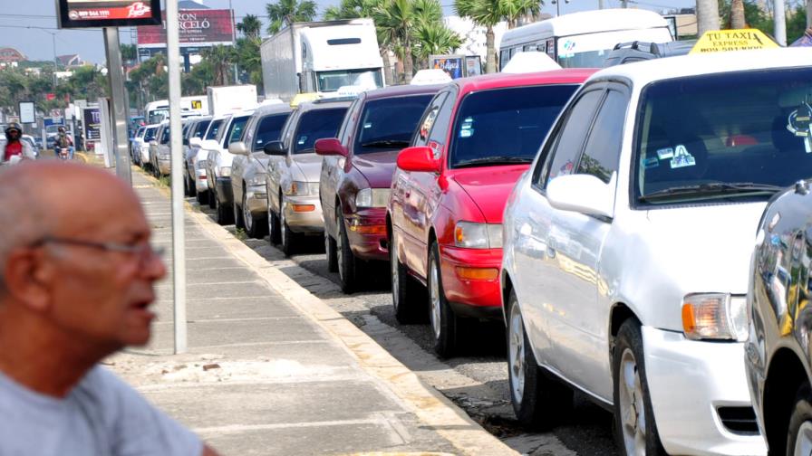 Taxistas piden que se cree el Ministerio de Transporte