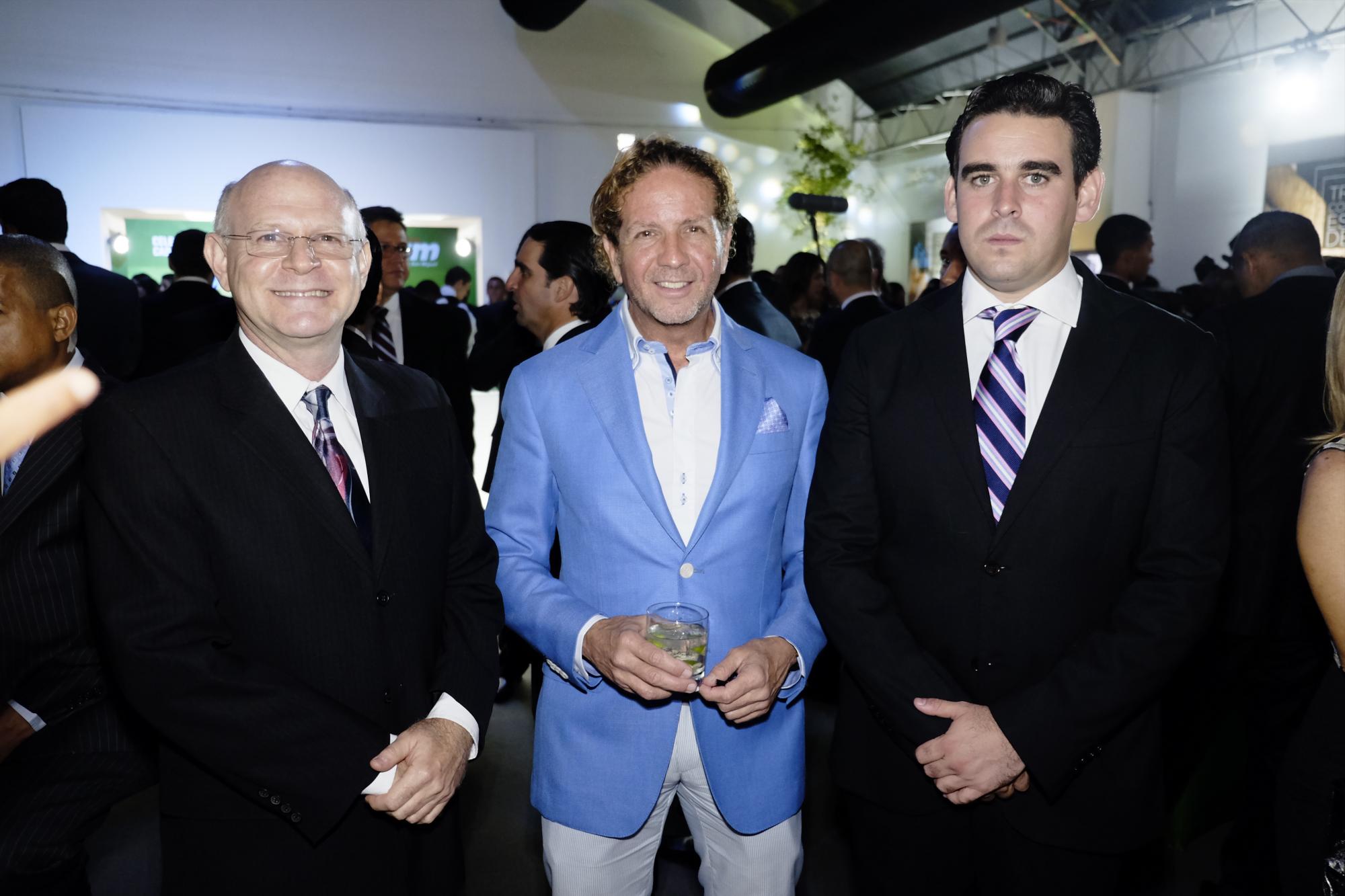 Alfred Frankenberg, José Antonio Barretto y Luis Varona.