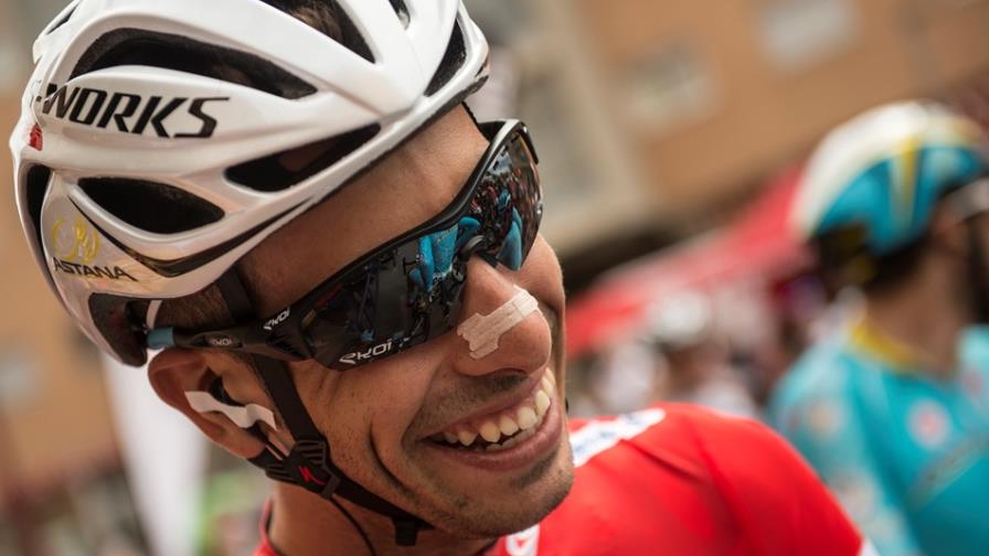 Oliveira gana 13ra etapa de la Vuelta, Aru sigue de líder 