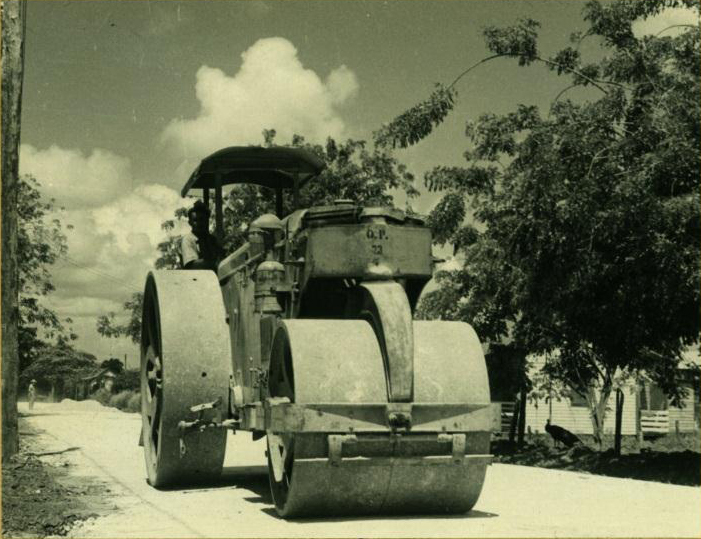 Construcción de caminos en Sosúa.