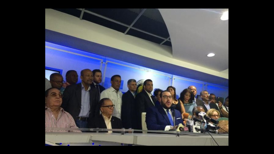 La Comisión Política del PRD conoce hoy alianza
La Comisión Política del PRD conocerá hoy la alianza con el PLD