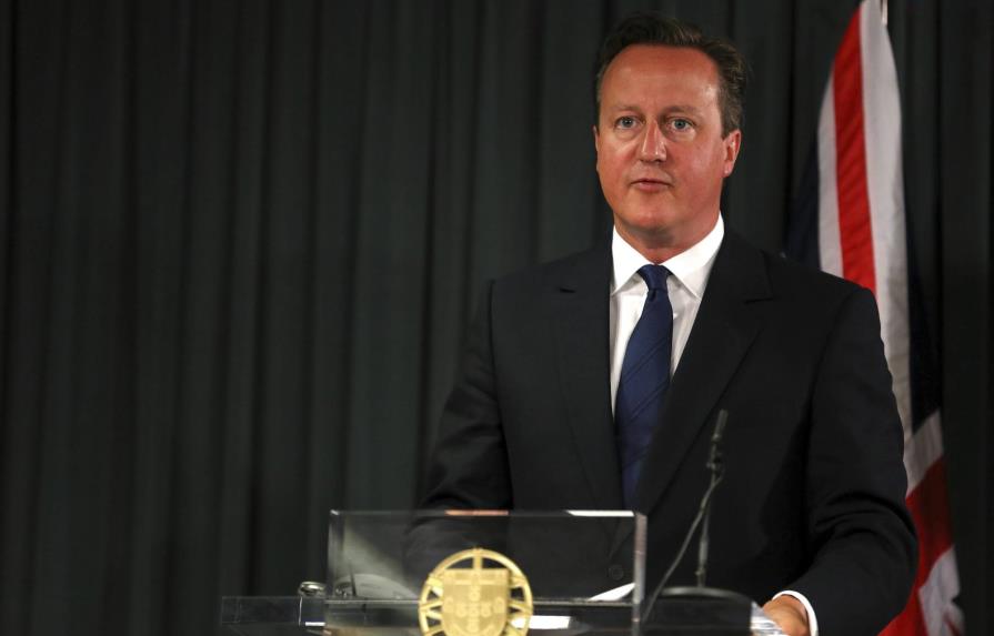 Cameron anuncia que el Reino Unido dará asilo a “miles de sirios más”