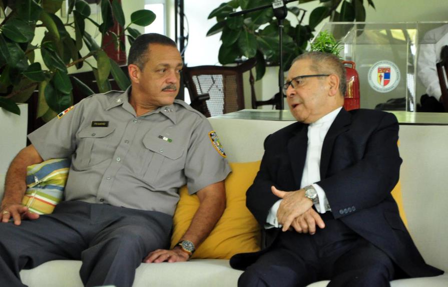 Empresarios de Santiago externan sus preocupaciones al jefe de la Policía Nacional