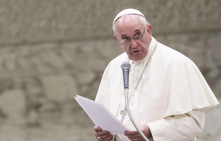 Papa Francisco: “Antes de juzgar a nadie, es mejor cerrar la boca”